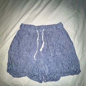 Thread and supply size M- striped blue shorts